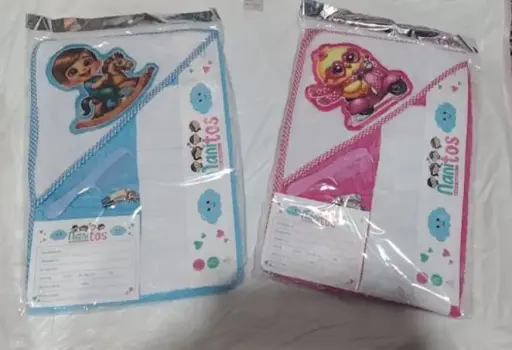 [03564] TOALLA BEBE + CORTAUÑAS NANITOS 035